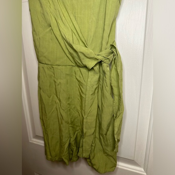 One Clothing LA Green Wrap Romper Womens XS Pockets - Picture 4 of 4